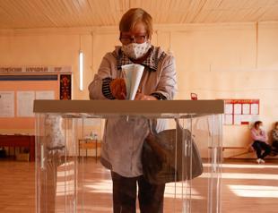 Putin’s party set to retain parliament majority after polls