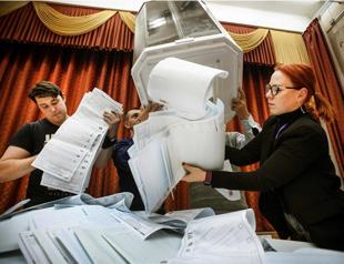 Russias ruling party wins majority but loses some ground