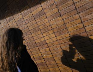 Netherlands unveils Holocaust memorial