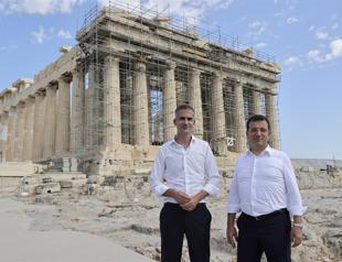 Istanbul mayor visits Athens, meets officials