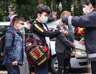 Schools will never close again, vows health minister