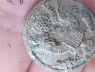 Badge found in Turkey’s historical Zerzevan Fortress arouses curiosity