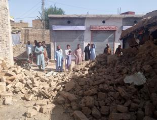 20 killed, hundreds injured as quake rattles southern Pakistan