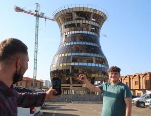 Tea glass-shaped building in ‘Turkish tea capital’ eyes Guinness record