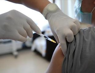 Health minister urges young people to get vaccinated