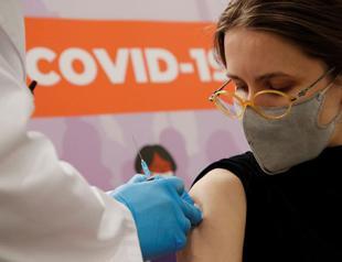 Minister urges people not to skip jab appointments