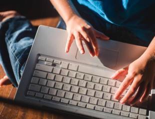 Young Turks surf on internet 4 hours a day: Survey