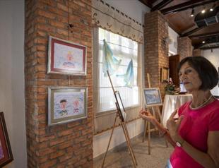 German woman blends different cultural inspirations in her artwork