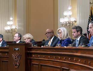 US Capitol riot panel votes to hold Trump ally Bannon in criminal contempt