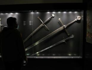 Restorers prolong life of historical weapons