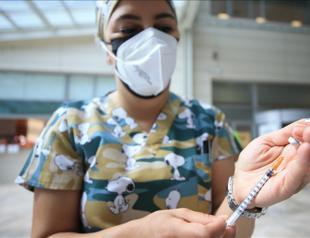 Number of booster shots given in Turkey low, says expert