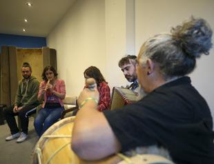 Argentine musicians set Yunus Emre’s lyrics to music in Spanish