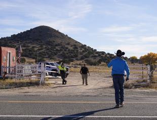 Stars stunned by mismanaged set in fatal prop-gun shooting