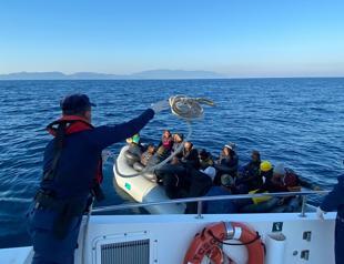 At least 65 migrants pushed back by Greece rescued