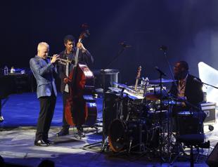 Chris Botti performs at AKM