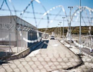 Refugees live in appalling conditions on Lesbos: Journalist