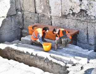 Latrine found in Smyrna theater’s backstage area