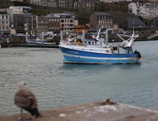 Britain, France fail to resolve fish row, agree more talks