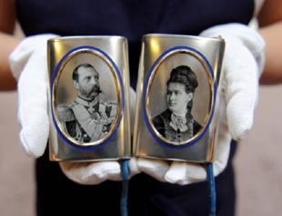 Smuggled Russian royal jewels rake in nearly $900,000 at auction