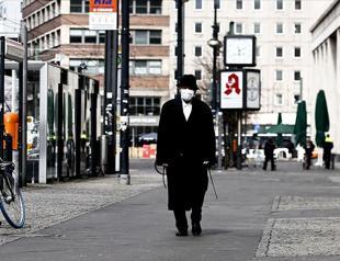 Germany mulls new measures amid explosion in Covid cases