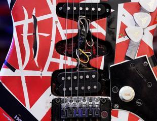 Clapton guitar, Cobain setlist, Whitney jacket under hammer