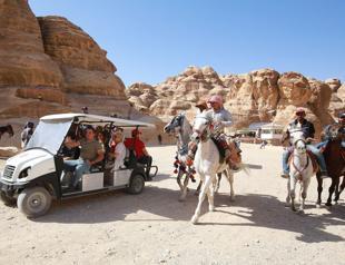 E-buggies replace horse carts at Jordan’s Petra