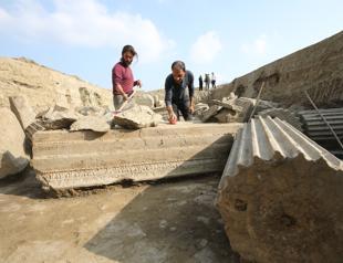 Zeus Temple partially unearthed in western Turkey