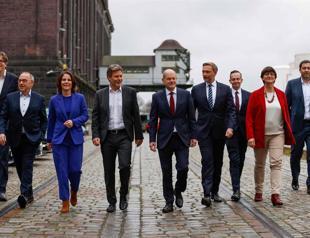 Center-left-led alliance seals deal on new German govt
