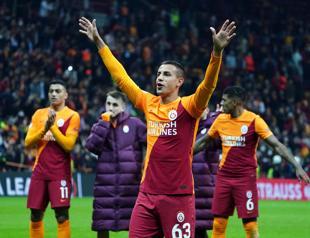 Galatasaray advances in Europa League, Fenerbahçe out