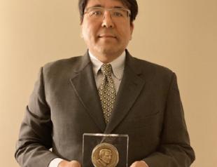 Ali Hortaçsu awarded ‘Rahmi M Koç Medal of Science’