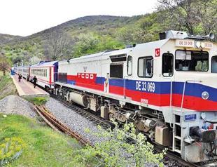 Trains for culinary enthusiasts on way