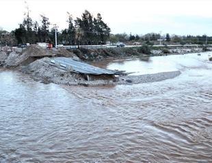 Heavy storms pummel southern tourism hub