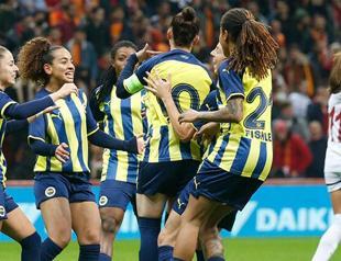 Country’s first women’s football derby played to protest femicides