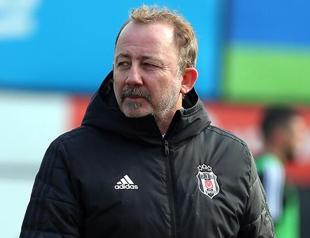 Beşiktaş parts way with coach Sergen Yalçın
