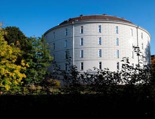 Vienna exhibition tests ethics of displaying human remains