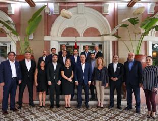 FM Çavuşoğlu meets businesspeople in Dubai