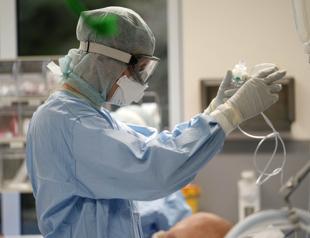 Fauci warns of bleak winter with Omicron raging through the world