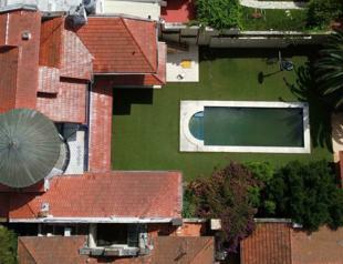 Big-ticket items go unsold in auction of Maradona assets