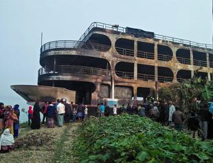 Dozens dead in Bangladesh ferry fire