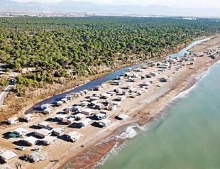 Hatching spot for sea turtles under risk due to makeshift gazebos