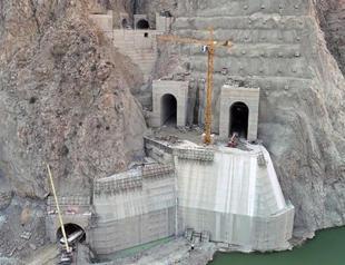 Turkey’s highest dam begins to hold water