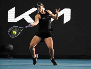 Barty wins in Adelaide, Anisimova in Melbourne in WTA events