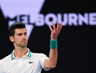 Australian judge reinstates Djokovics visa