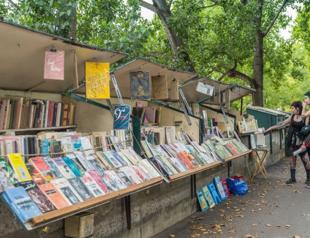 Paris outdoor booksellers eager to turn page on COVID