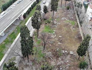 Historical Istanbul cemetery plundered by treasure hunters