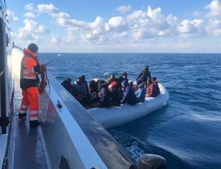Coast Guard rescues 30 irregular migrants in Aegean Sea
