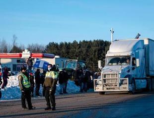 Thousands in Ottawa protest COVID mandates, many rebuked