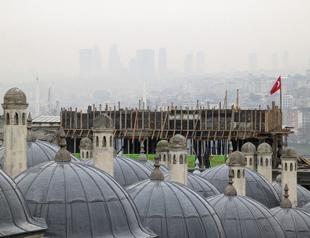 Construction near iconic mosque sparks row