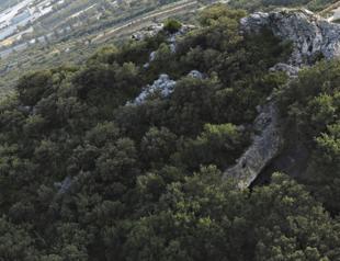 French cave tells new story about Neanderthals, early humans