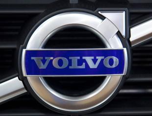 Volvo Cars and Mercedes boost profits despite sales slump